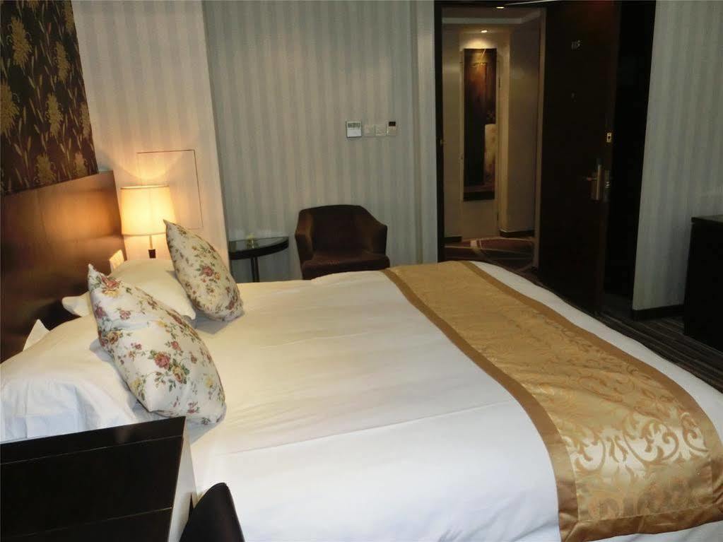 Shanghai Baron Business Bund Hotel Exterior foto